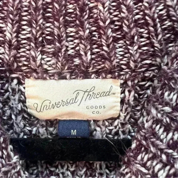 Women’s chunky purple & cream sweater size Medium - Picture 3 of 4